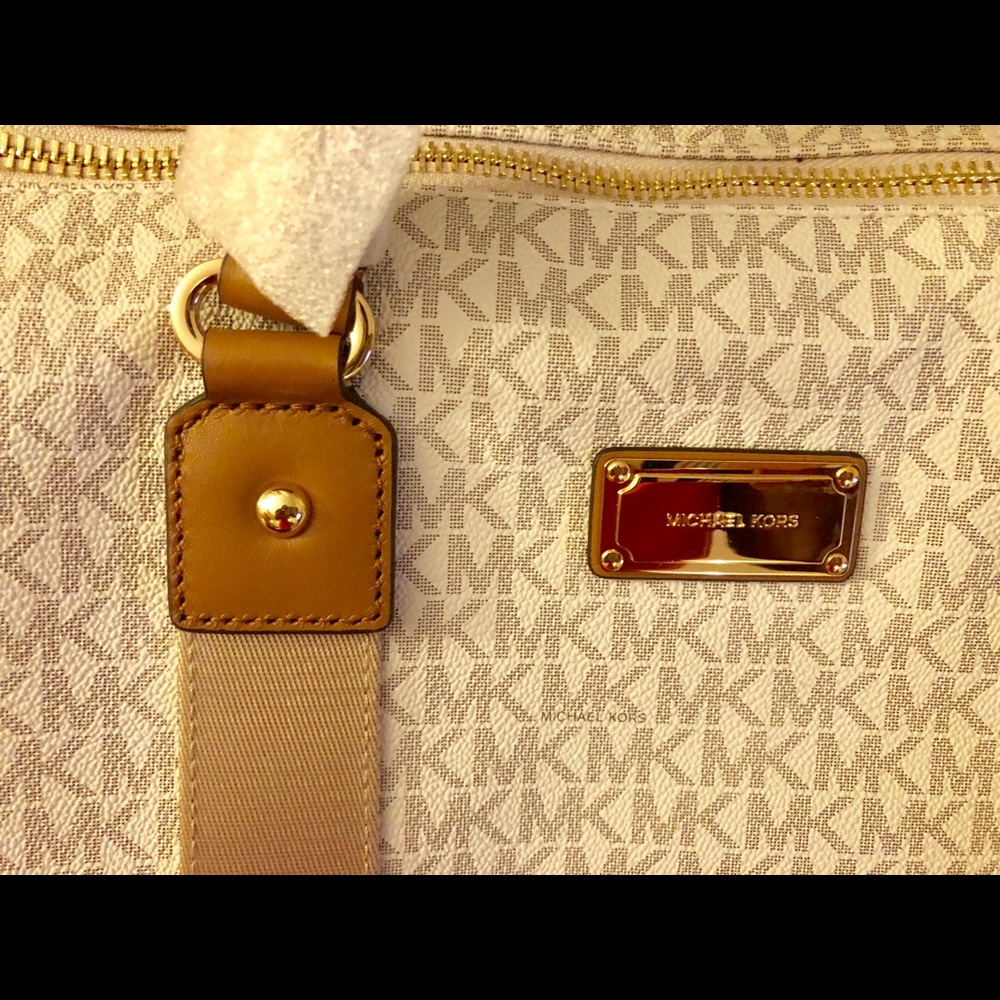 MICHAEL KORS  Vanilla/ Acorn weekend / travel bag - Picture 2 of 6